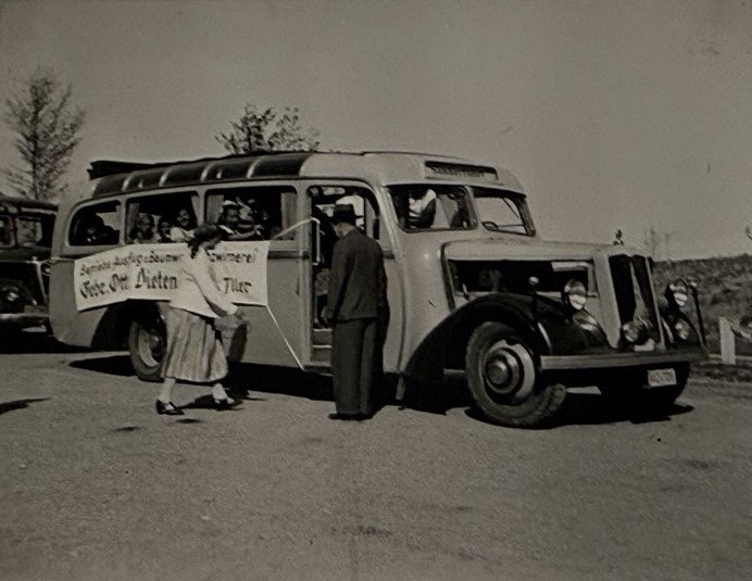 anekdote_reisebus-reichsautobahn-1938_kleiner.jpg